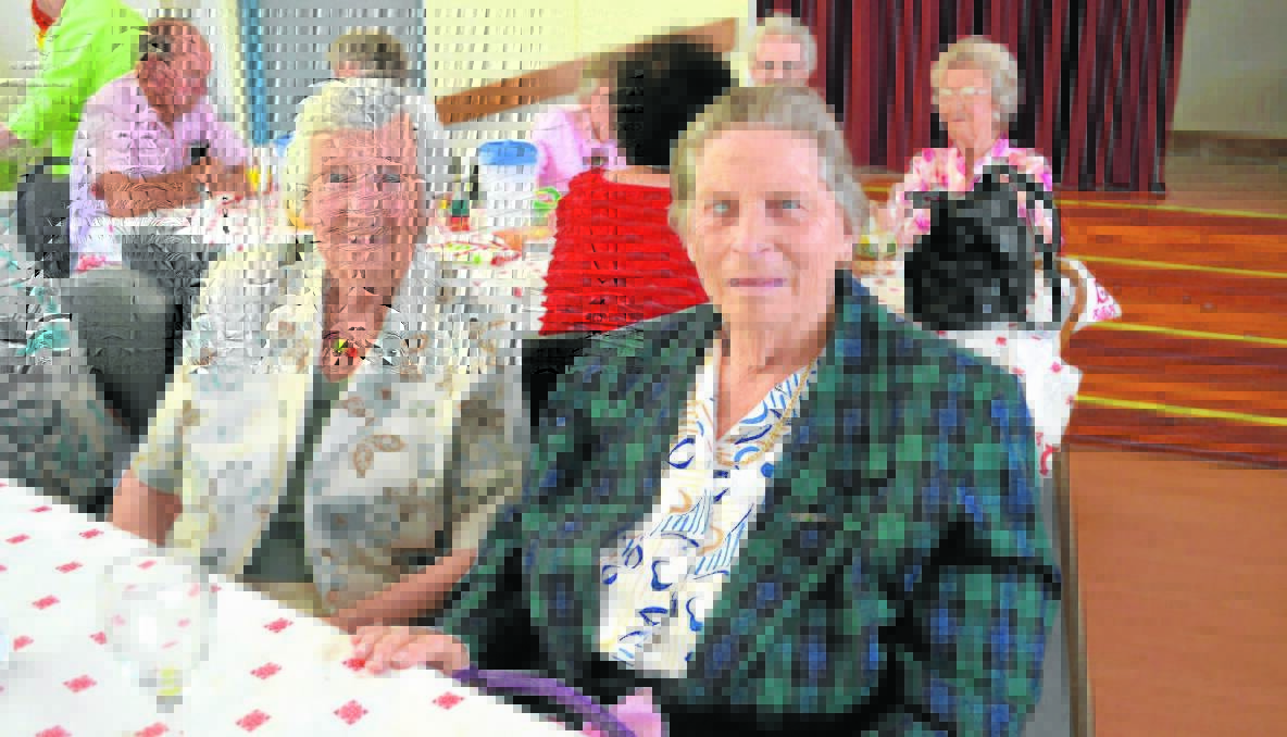 THUMBS UP: Marg Rosen and Helen Beatty were pleased with the Senior Citizens Christmas get-together as a whole.